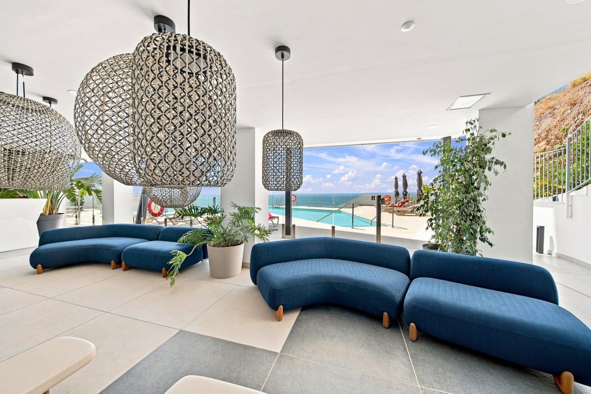 Luxe 2-slaapkamer appartement met panoramisch zeezicht in Higuerón in Higueron - foto 7