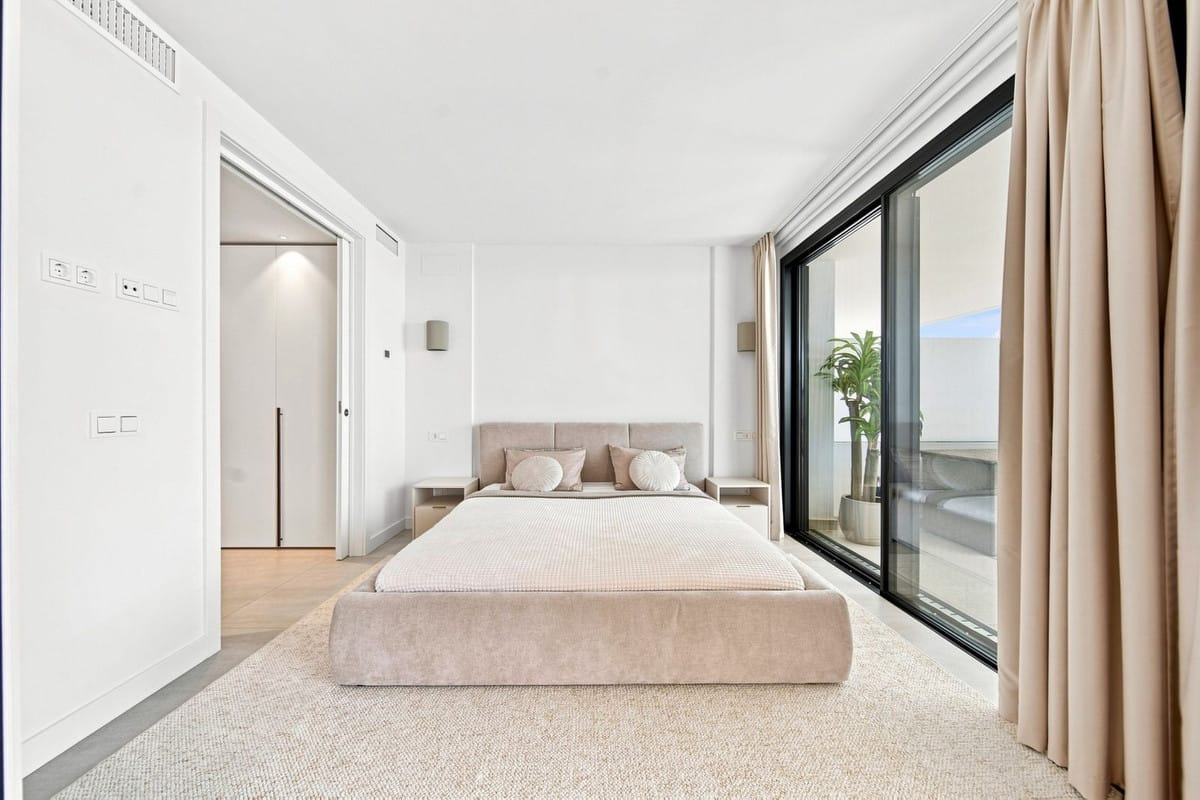 Luxe 2-slaapkamer appartement met panoramisch zeezicht in Higuerón in Higueron - foto 10