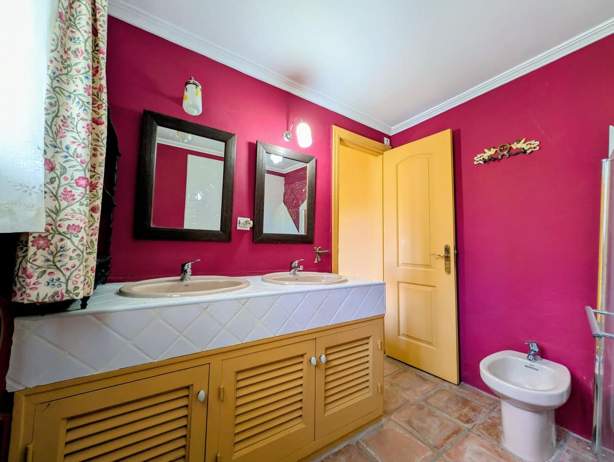 Charmante villa met 2 slaapkamers in Monda in Monda - foto 20