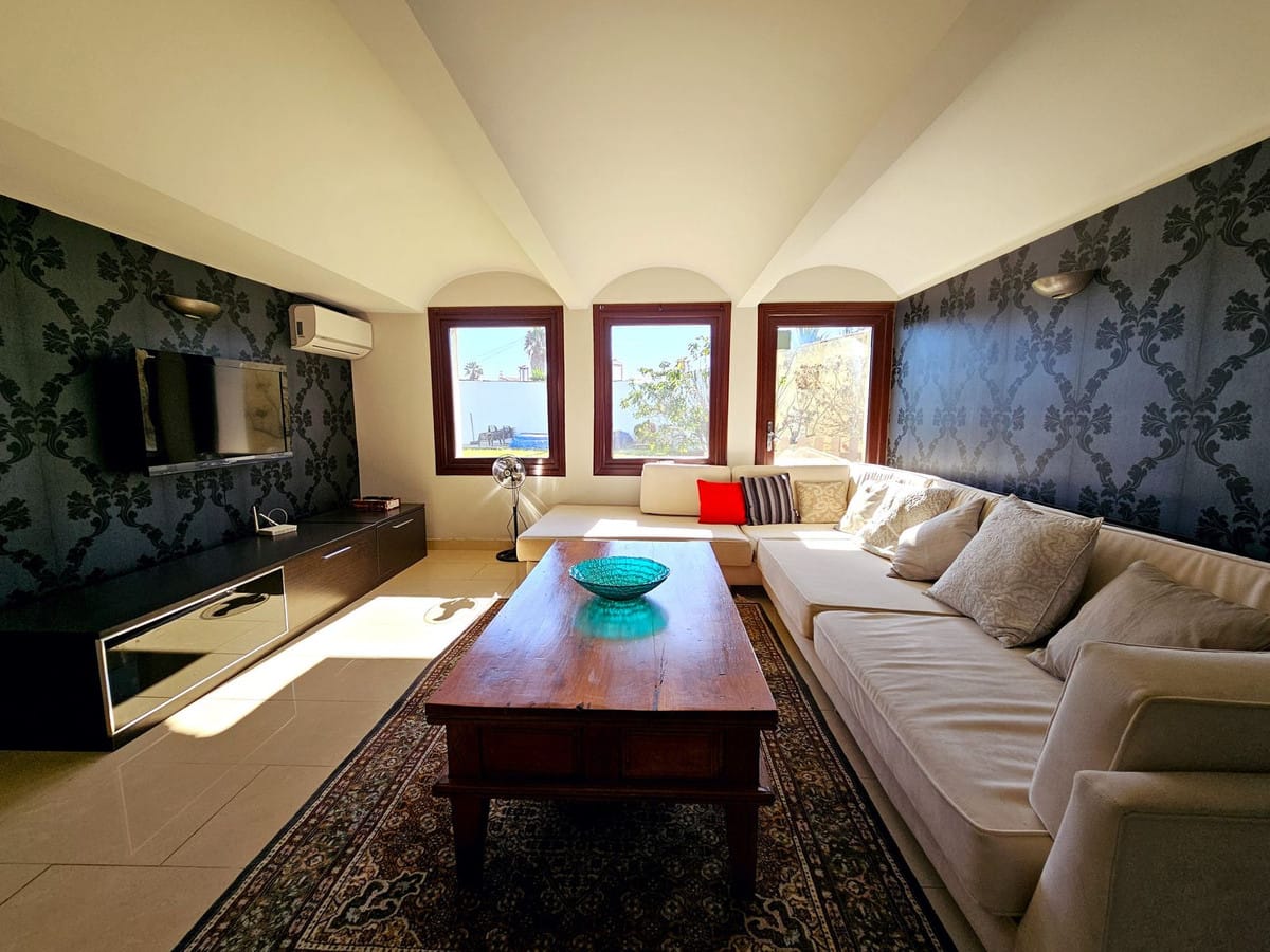 Villa met 6 slaapkamers in Estepona in Estepona - foto 8