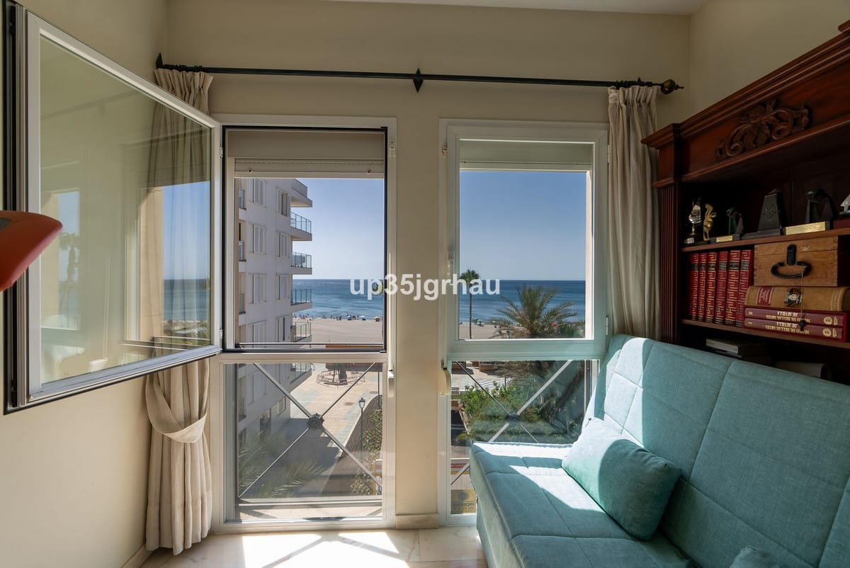 Ruim appartement aan het strand en in het centrum van Estepona in Estepona - foto 11
