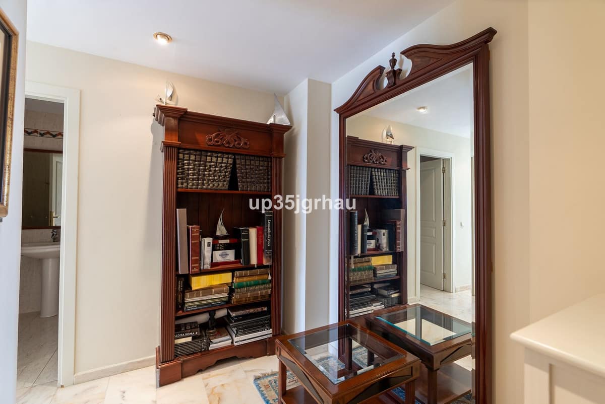 Ruim appartement aan het strand en in het centrum van Estepona in Estepona - foto 14