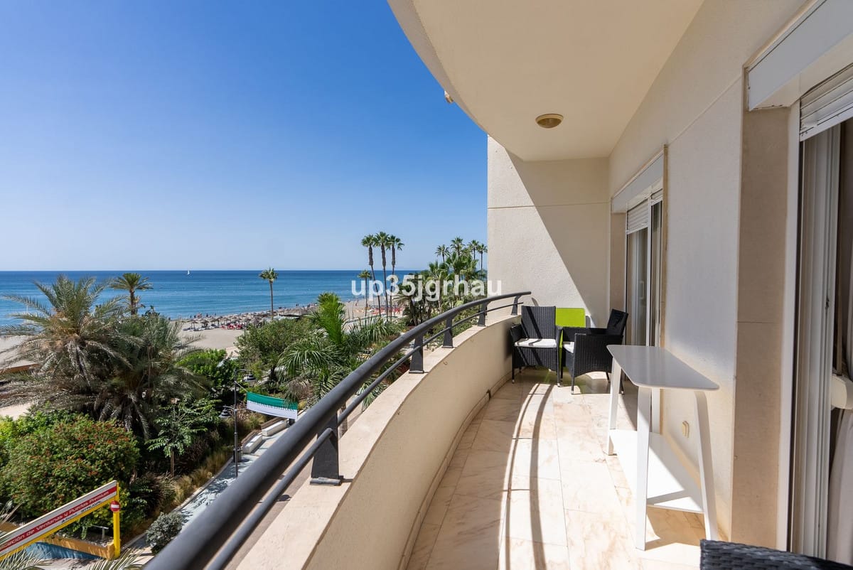 Ruim appartement aan het strand en in het centrum van Estepona in Estepona - foto 16