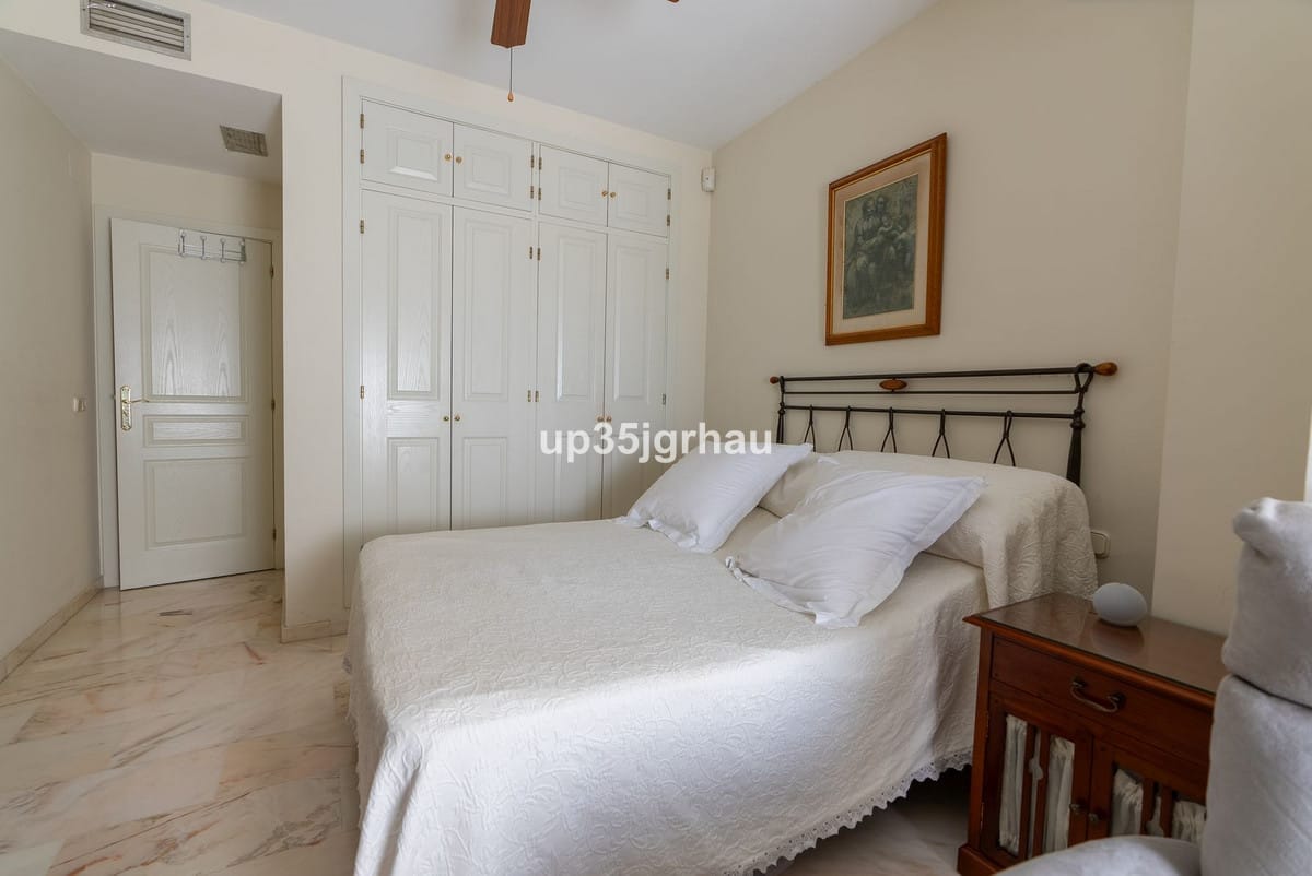 Ruim appartement aan het strand en in het centrum van Estepona in Estepona - foto 18
