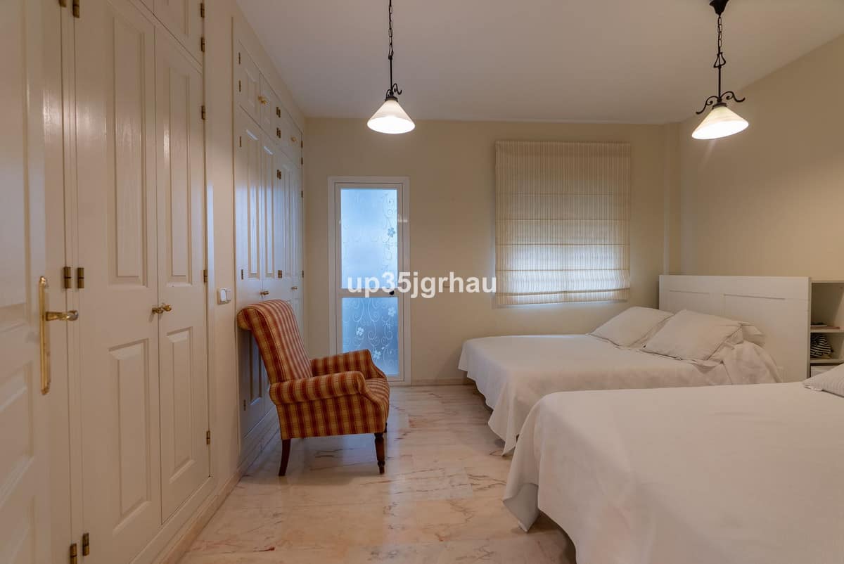 Ruim appartement aan het strand en in het centrum van Estepona in Estepona - foto 20