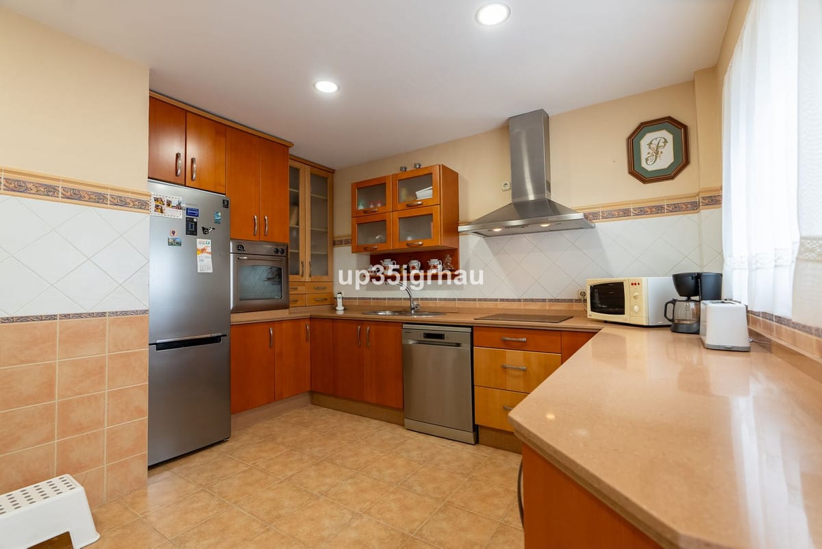 Ruim appartement aan het strand en in het centrum van Estepona in Estepona - foto 9