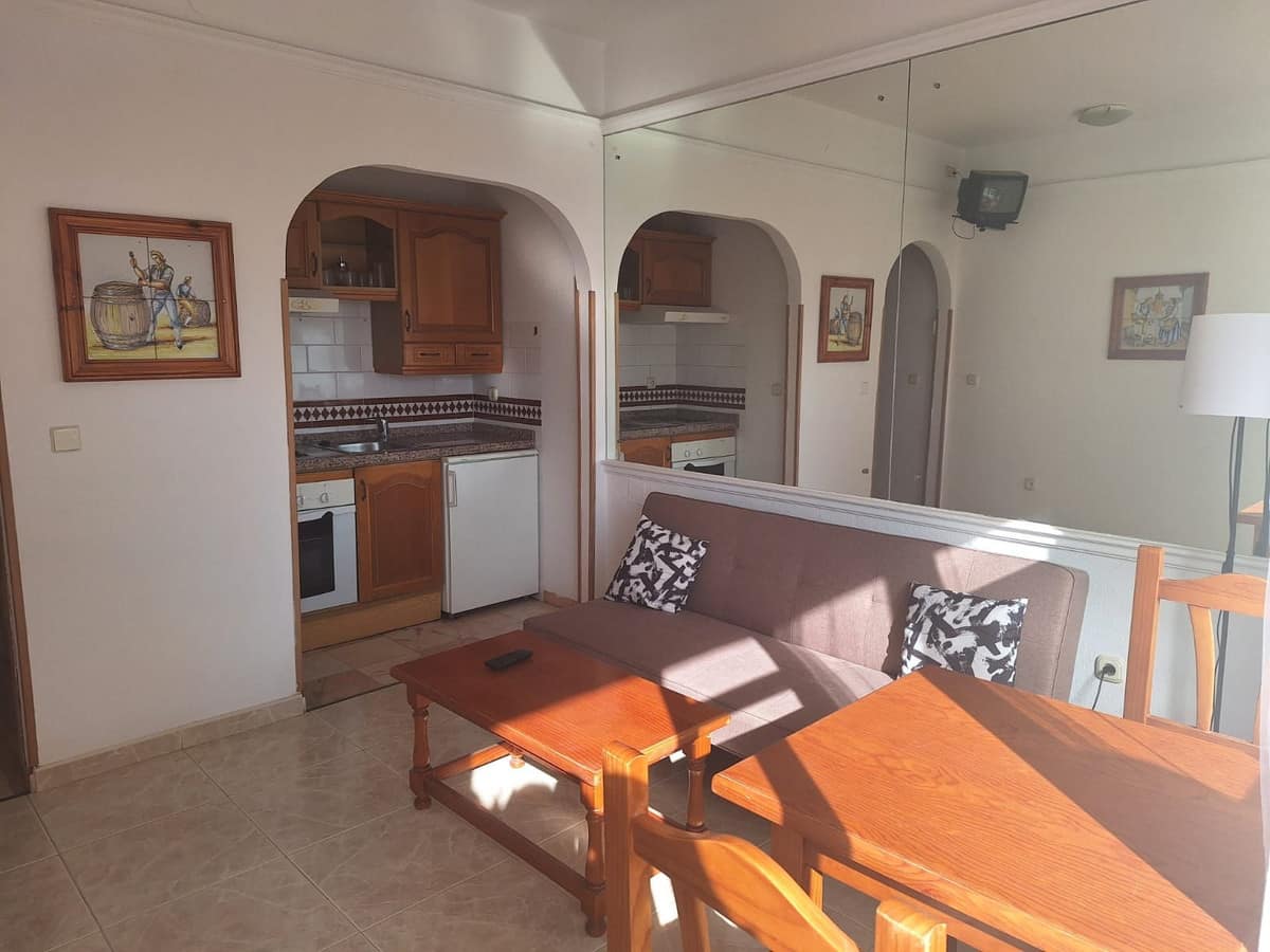 Apartment in La Carihuela in La Carihuela - foto 2