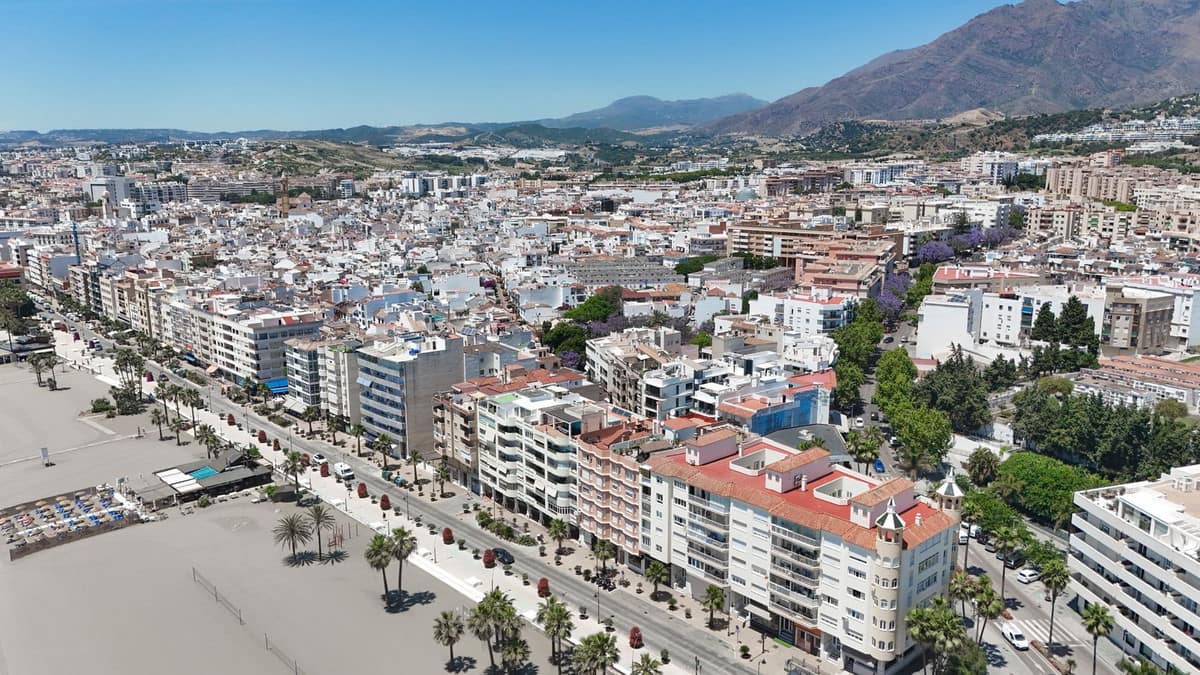 Drie-slaapkamerappartement in Estepona in Estepona - foto 2