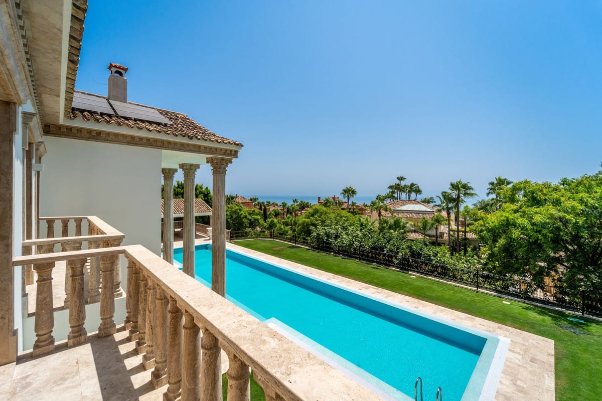 Villa Sinfonía, Sierra Blanca — 10 slaapkamers, 2.000 m² gebouwd in Sierra Blanca - foto 4