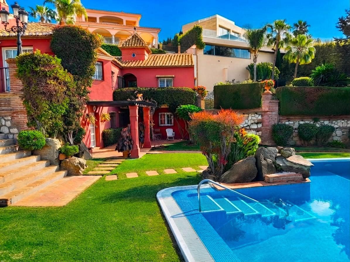 8 bedroom House in Torrequebrada in Torrequebrada - foto 2