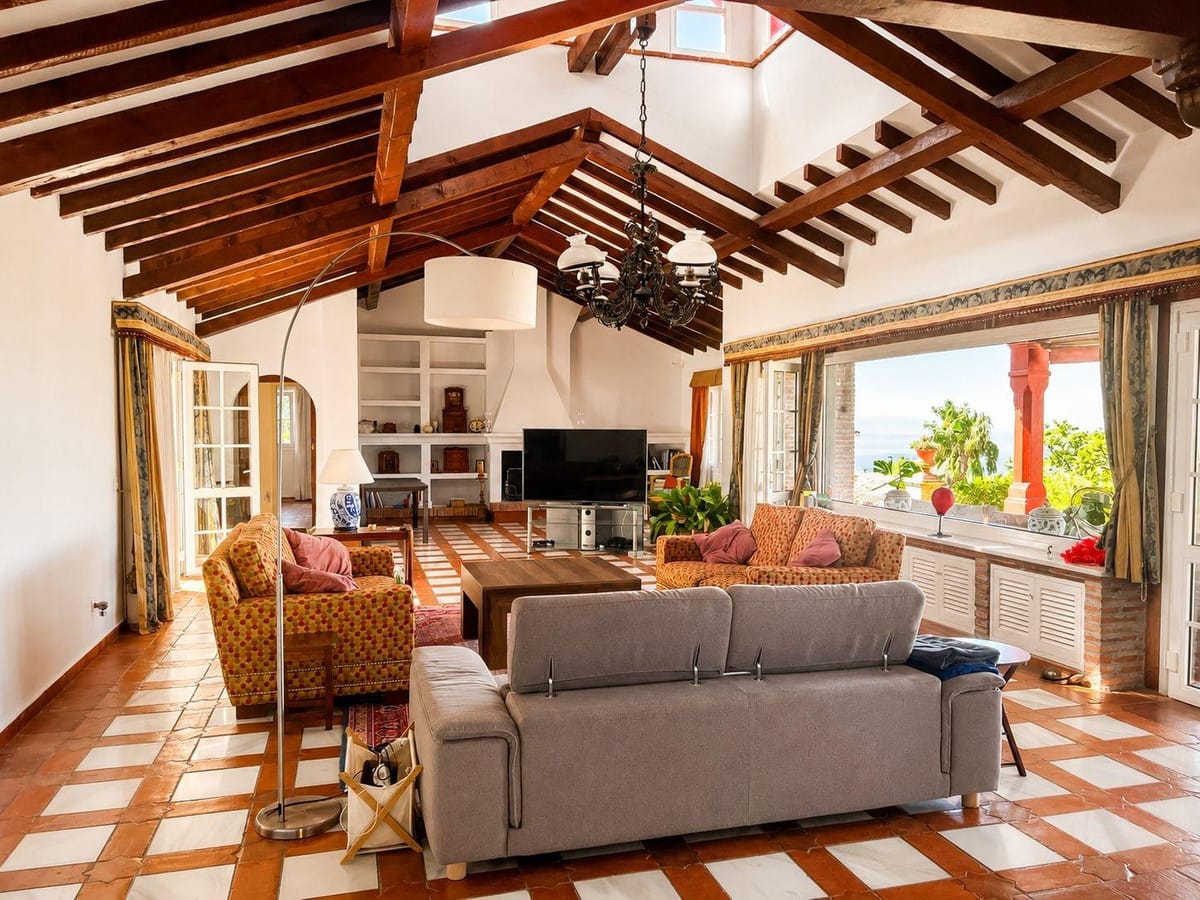 8 bedroom House in Torrequebrada in Torrequebrada - foto 8