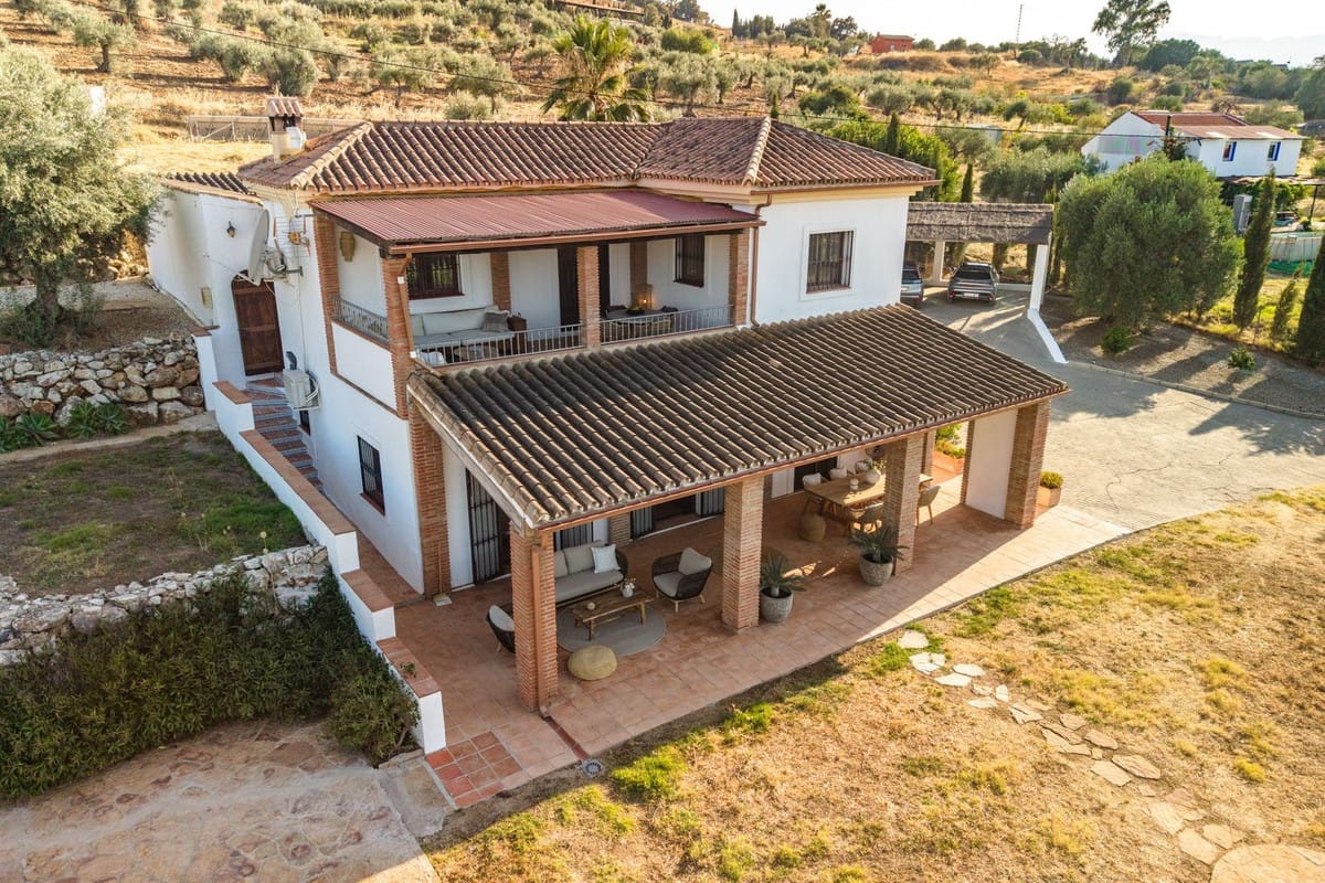 Drie-slaapkamer villa in Coín in Coín - foto 3