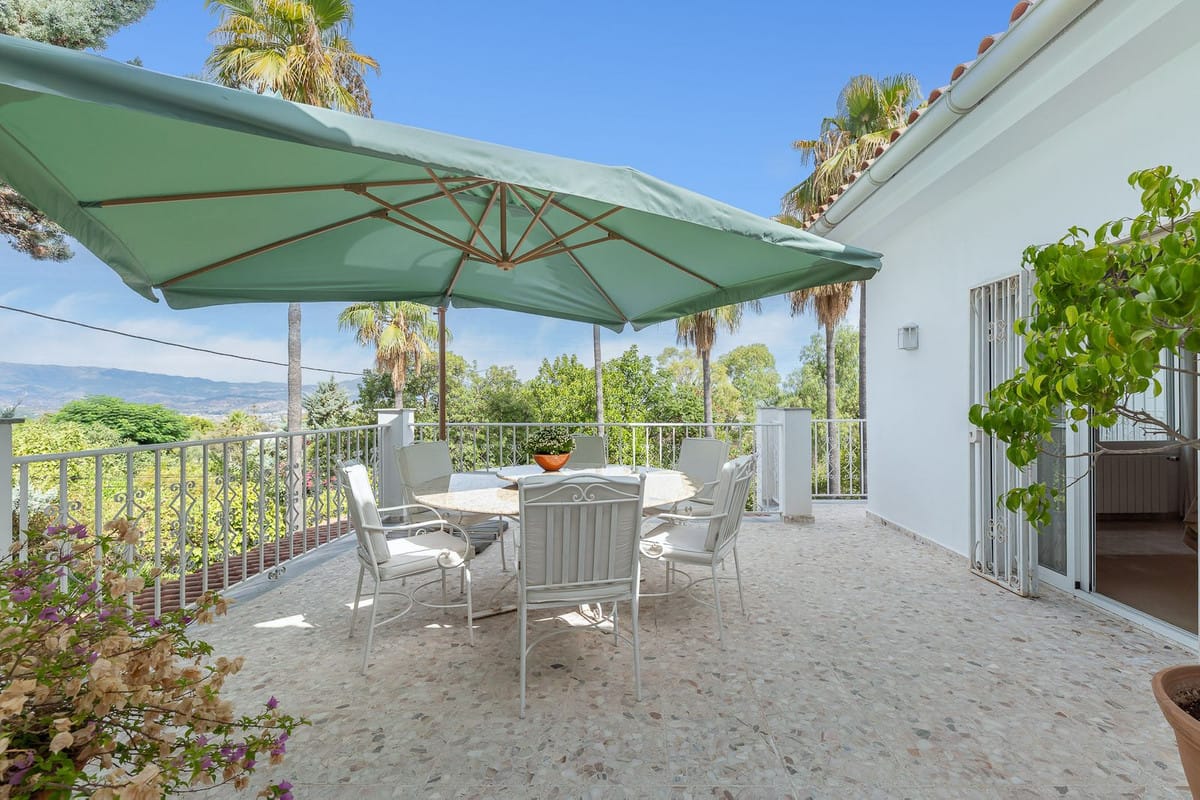 Woning met 4 slaapkamers in La Chicharra, Alhaurín el Grande in Alhaurín el Grande - foto 5