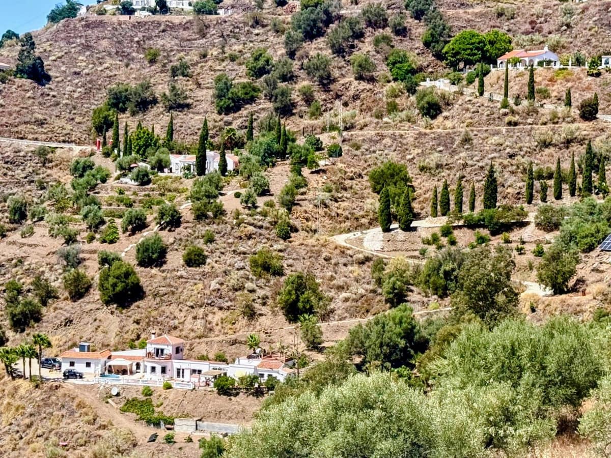 Finca met 3 slaapkamers in Sayalonga met panoramisch zeezicht en toeristische verhuurlicentie in Sayalonga - foto 4