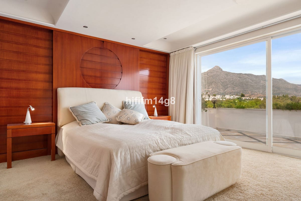 Vier-slaapkamer penthouse in Nueva Andalucía in Nueva Andalucía - foto 10