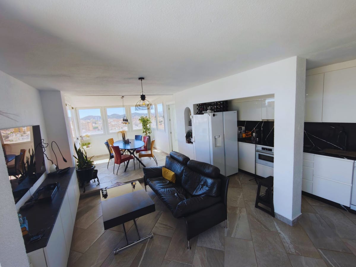 1-slaapkamer penthouse in Fuengirola met panoramisch zeezicht en privéterras in Fuengirola - foto 8