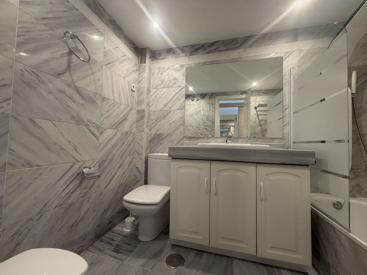 2 bedroom Apartment in Marbella in Marbella - foto 11