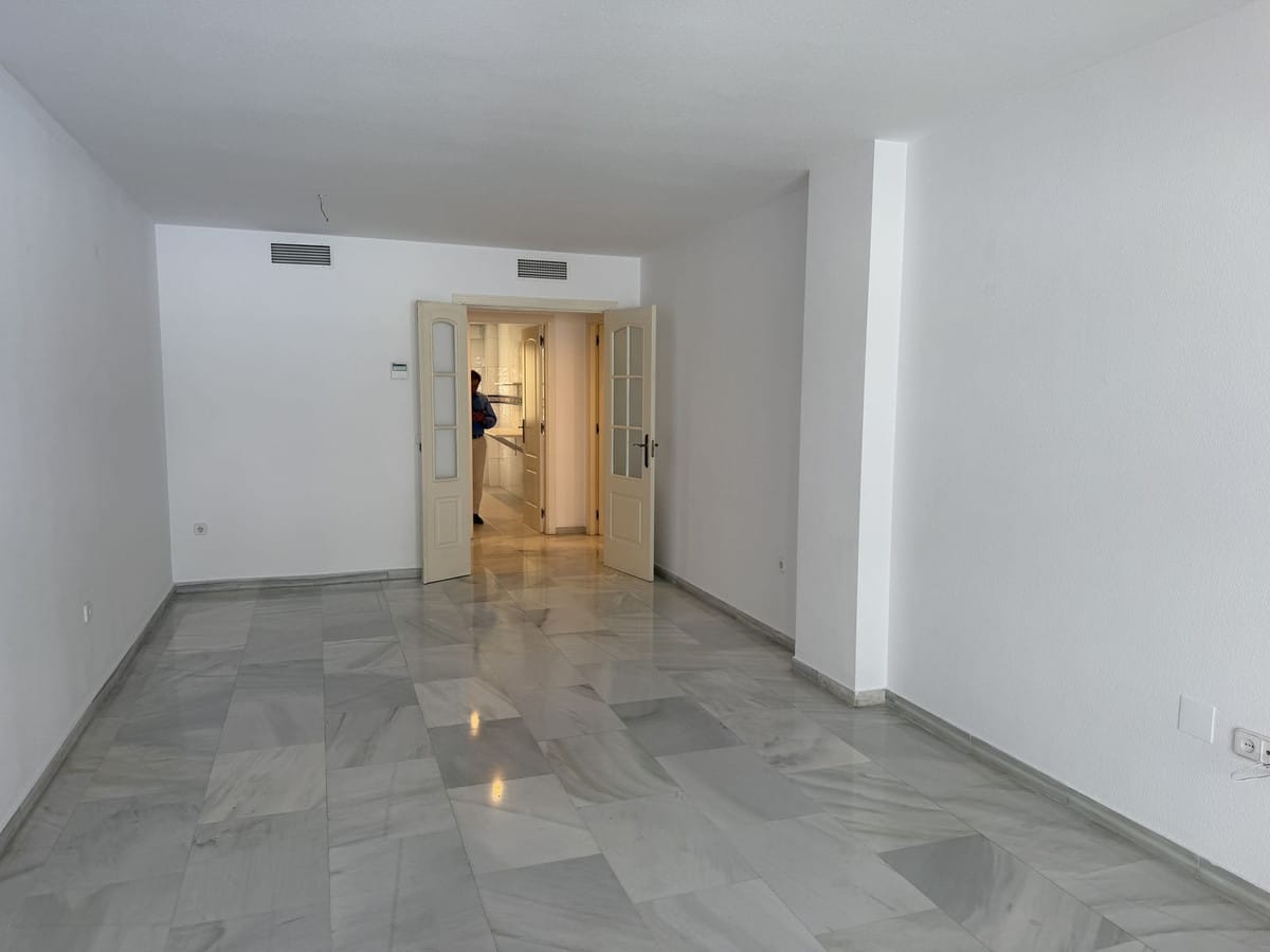 2 bedroom Apartment in Marbella in Marbella - foto 3