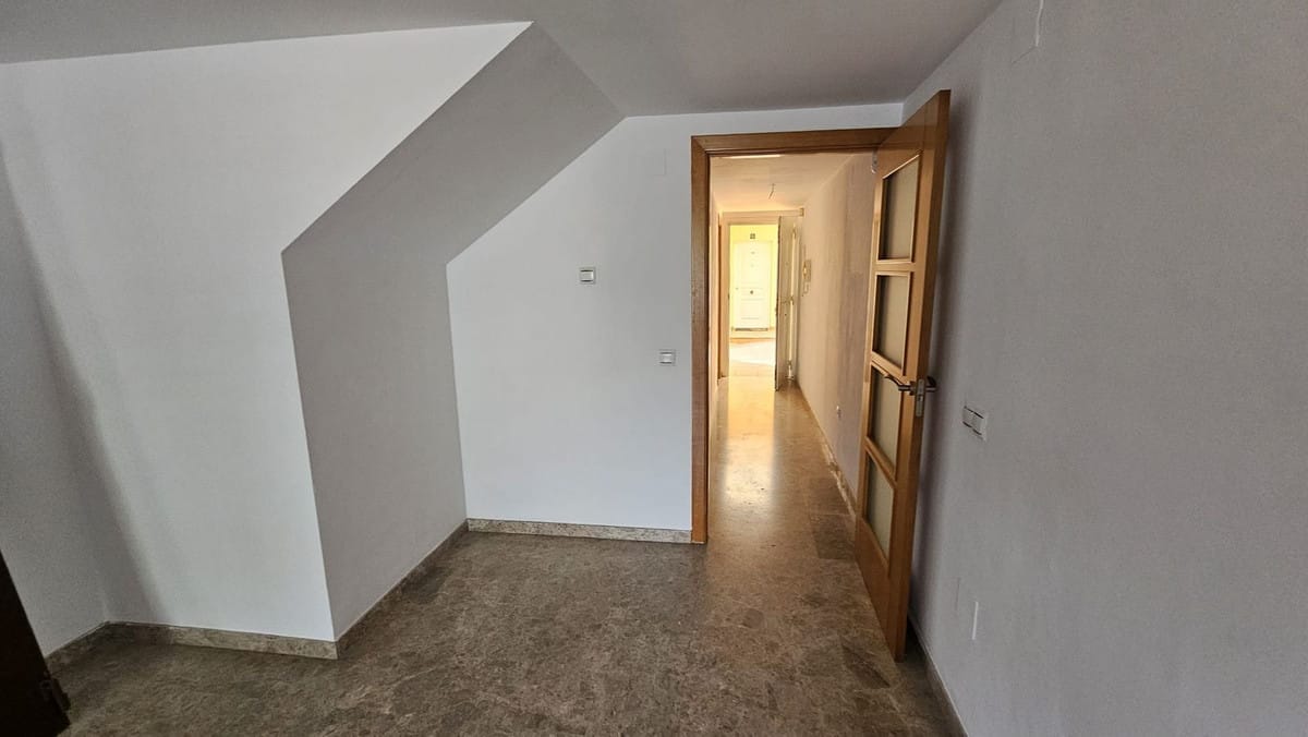 Drie-slaapkamer duplex met solarium in Torremolinos in Torremolinos - foto 18