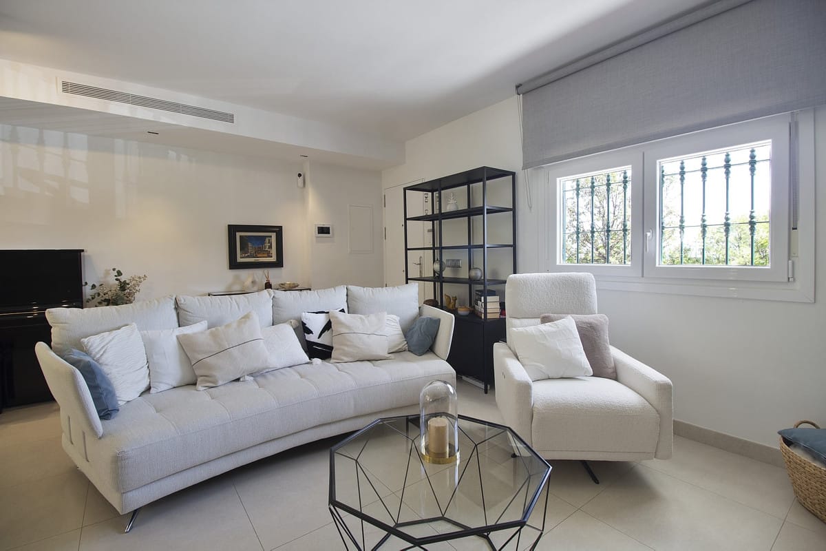 Gerenoveerde 3-slaapkamer stadswoning met zeezicht in Benalmádena in Benalmadena - foto 17