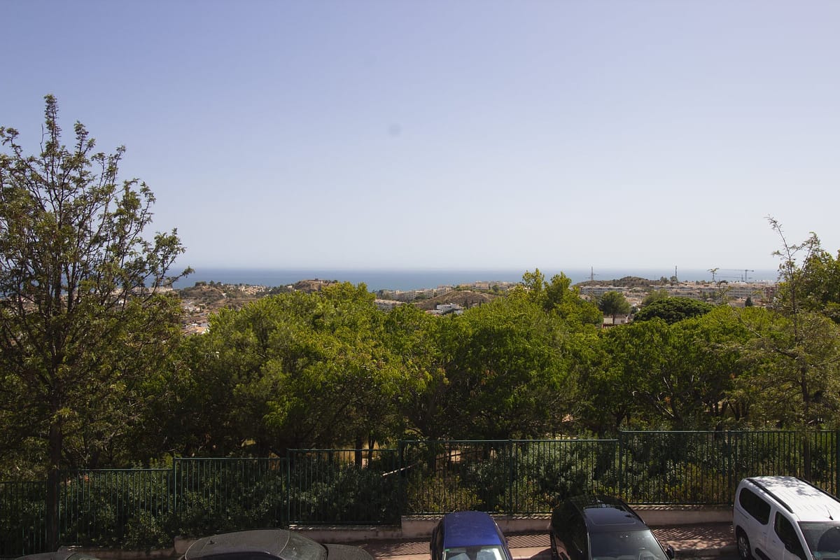 Gerenoveerde 3-slaapkamer stadswoning met zeezicht in Benalmádena in Benalmadena - foto 4