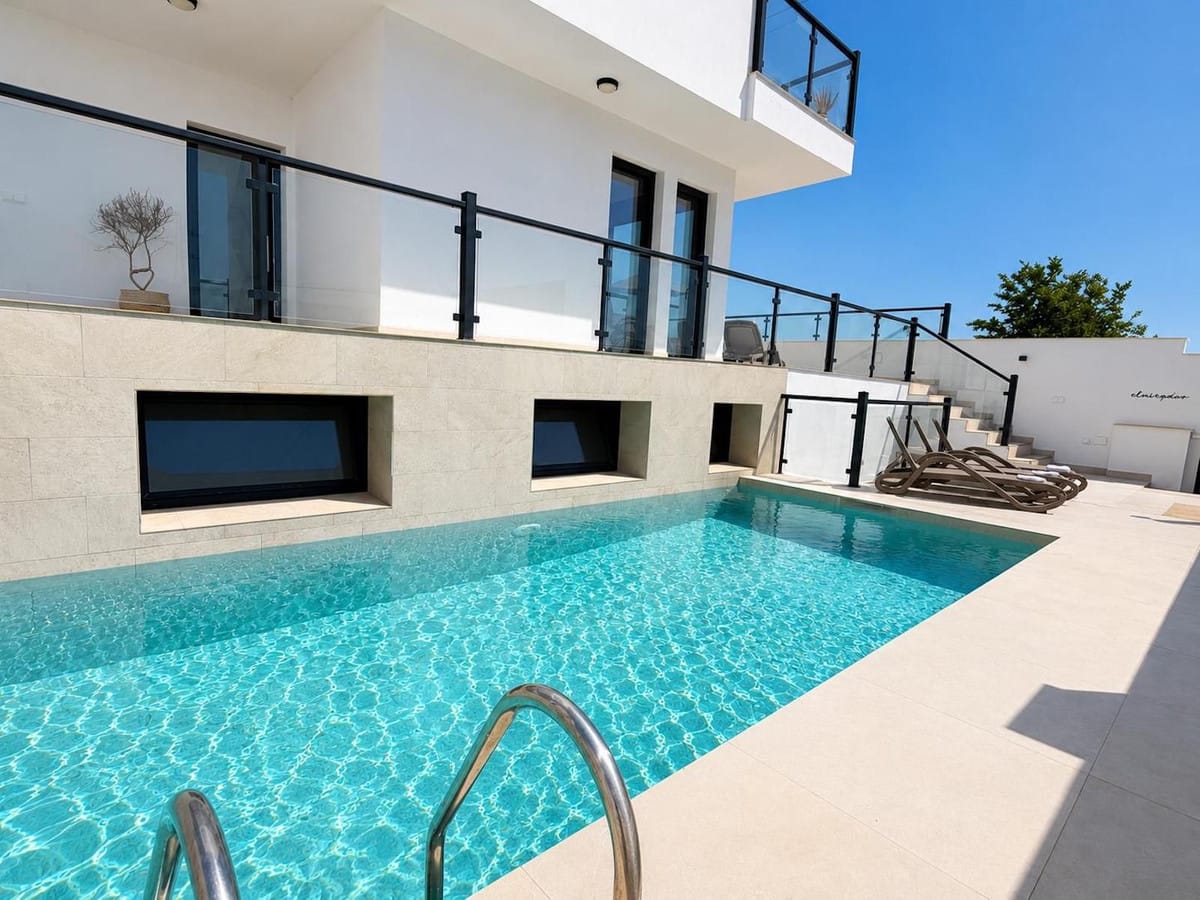 3 bedroom House in Nerja in Nerja - foto 2