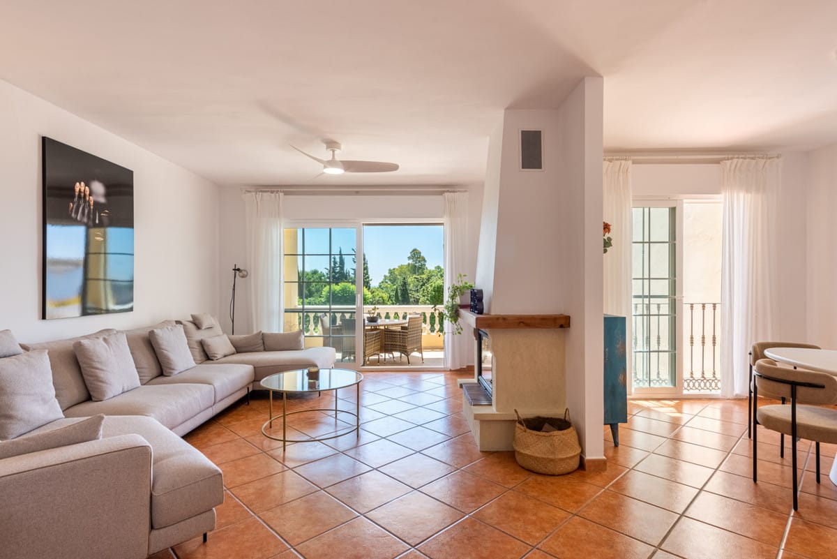 Villa met 5 slaapkamers in Estepona – ruimte, ligging en potentieel in Estepona - foto 3