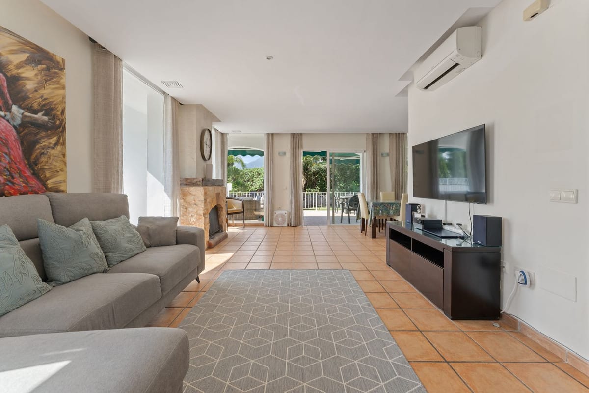 Vrijstaande villa met 4 slaapkamers in Coín in Coín - foto 9