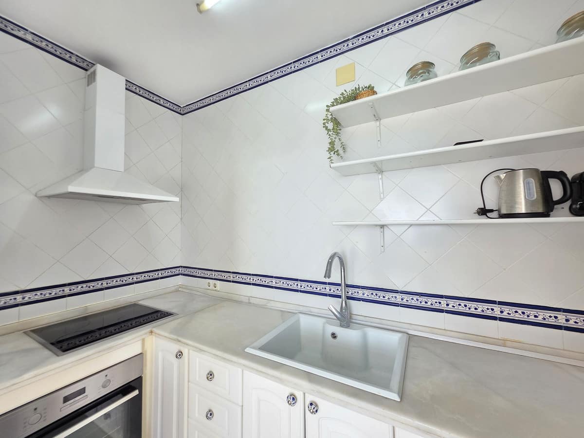 Appartement met frontaal zeezicht en actieve toeristenvergunning – Marbella Promenade Centrum in Marbella - foto 17
