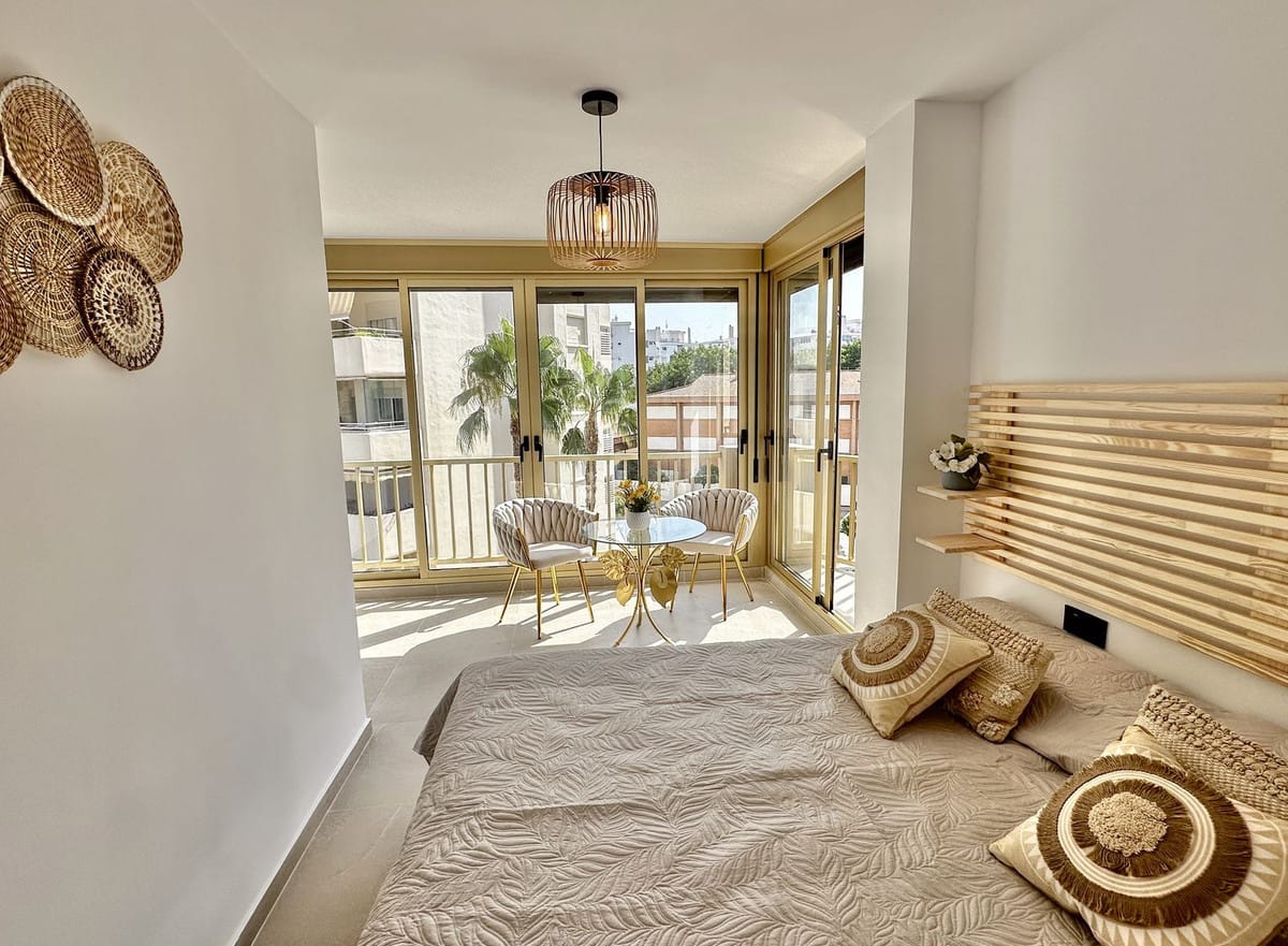 Luxe volledig gerenoveerd zeezicht appartement te koop in Sohail, Fuengirola | 2 slaapkamers in Fuengirola - foto 4