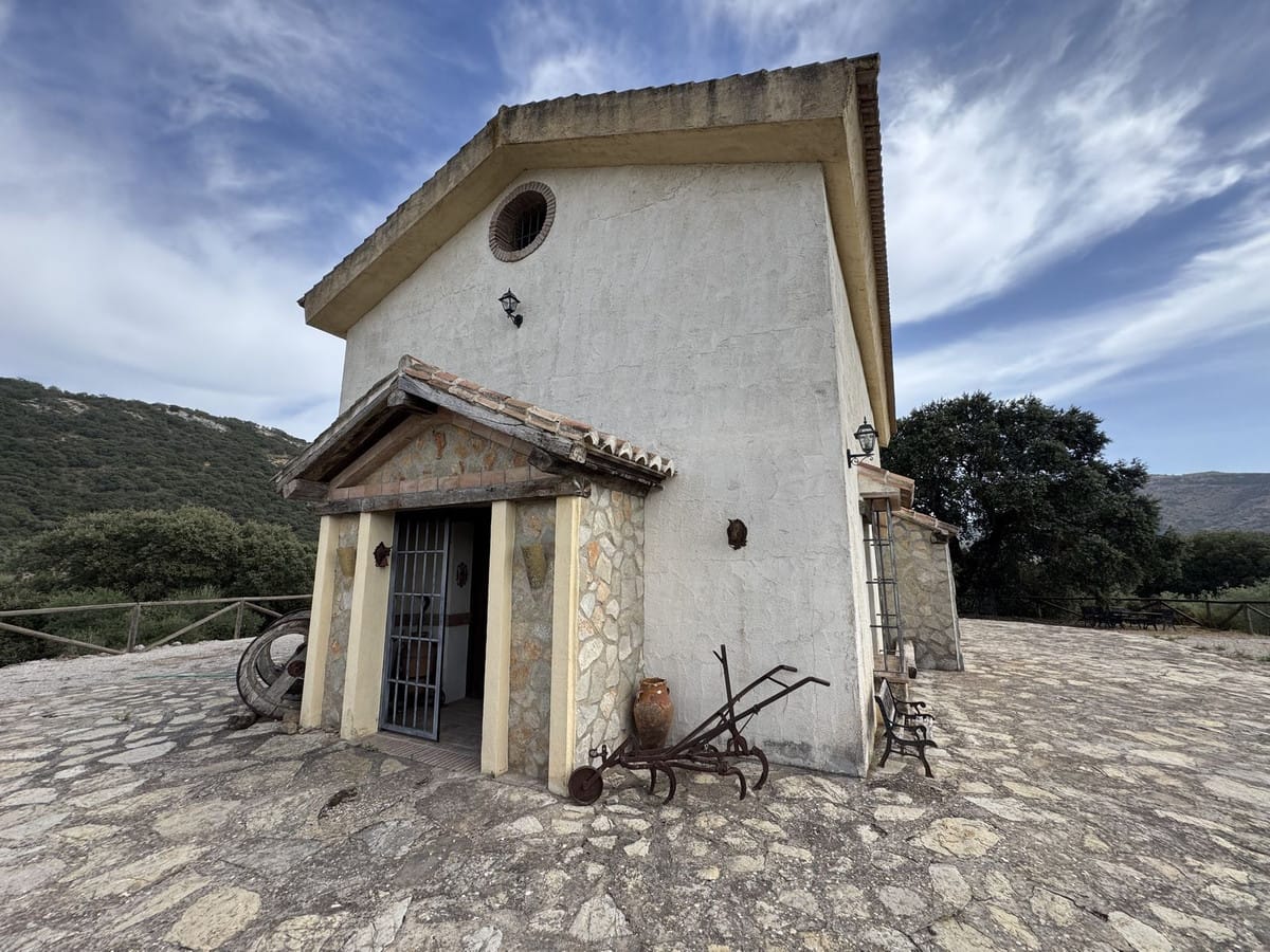 Finca met 3 slaapkamers te koop in Alfarnate, Málaga in Alfarnate - foto 3