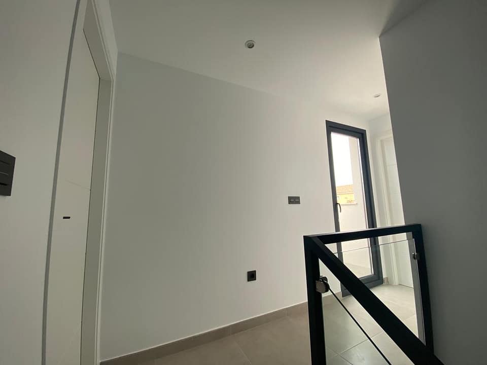 hh61330223-01-image-14