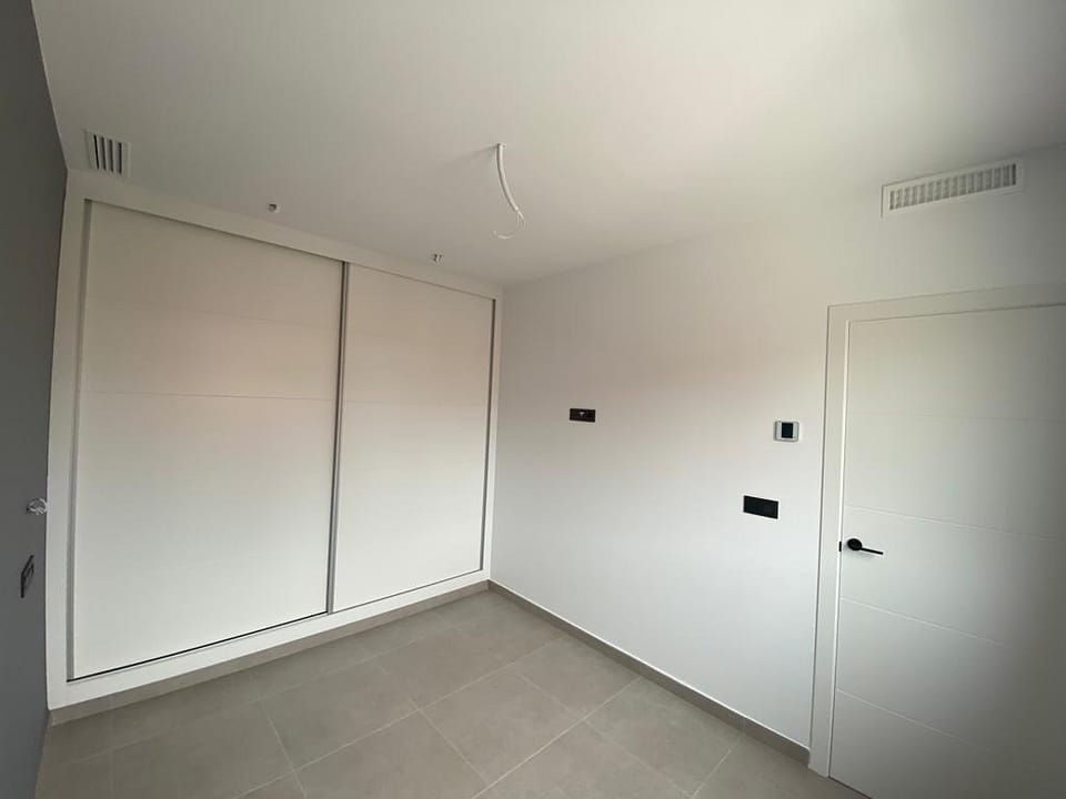 hh61330223-01-image-1