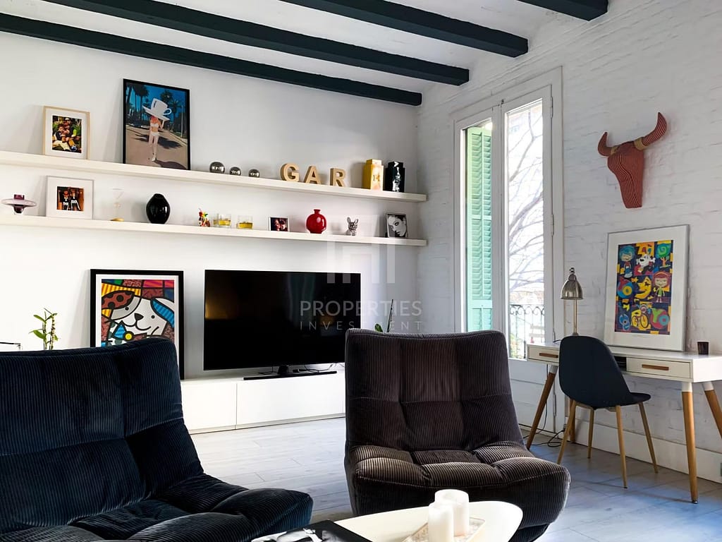 MAGNÍFICO PISO REFORMADO DE 153M² EN FINCA REGIA DE L´EIXAMPLE