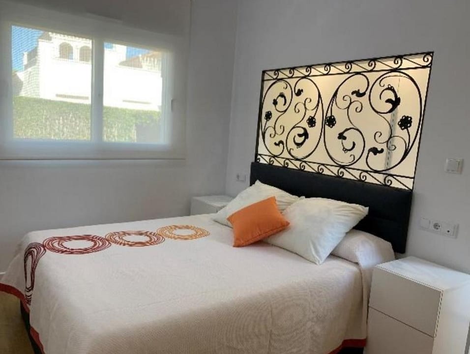 fcd37154-140c-431c-944f-d5bc6078878c