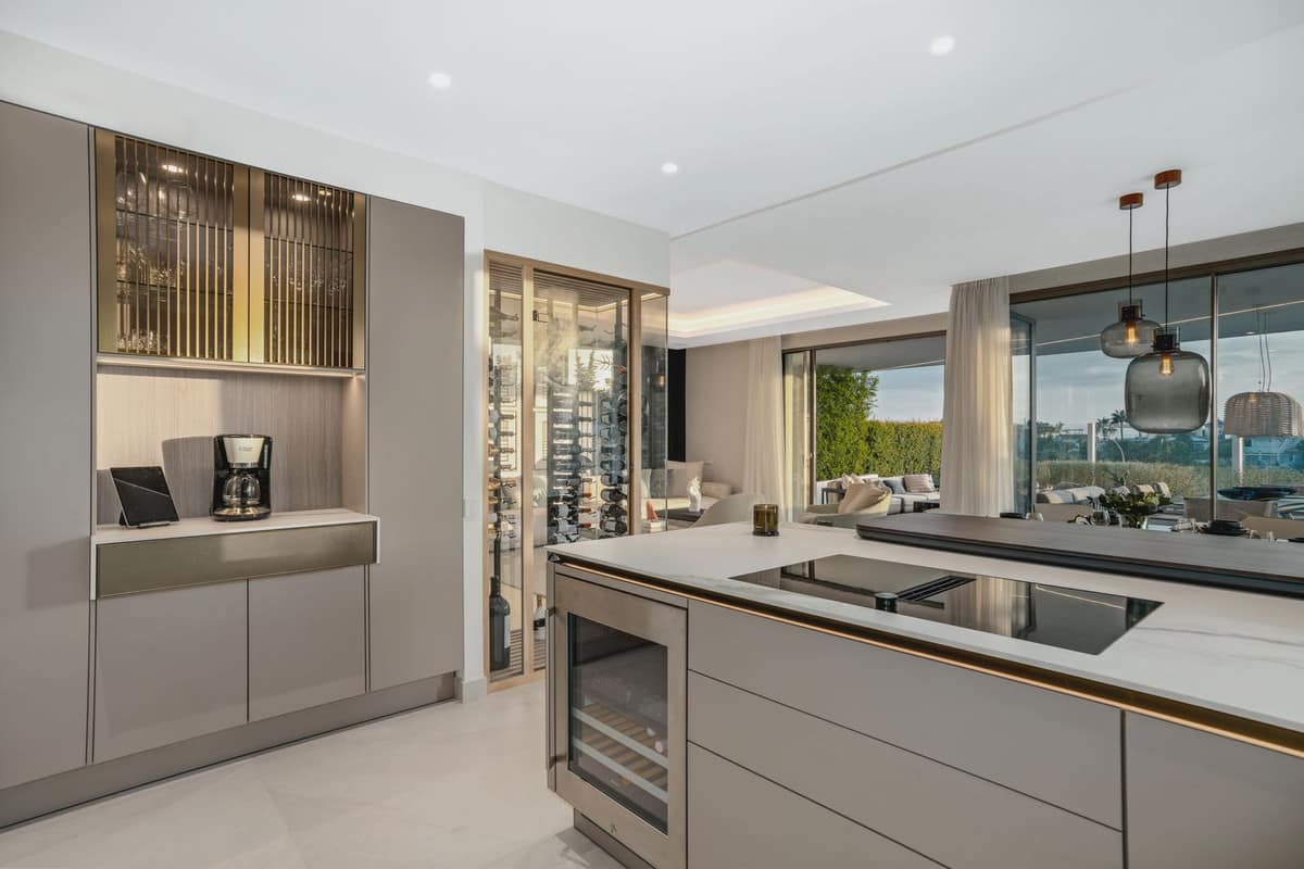 4 Bedroom House in Nueva Andalucía - kitchen area