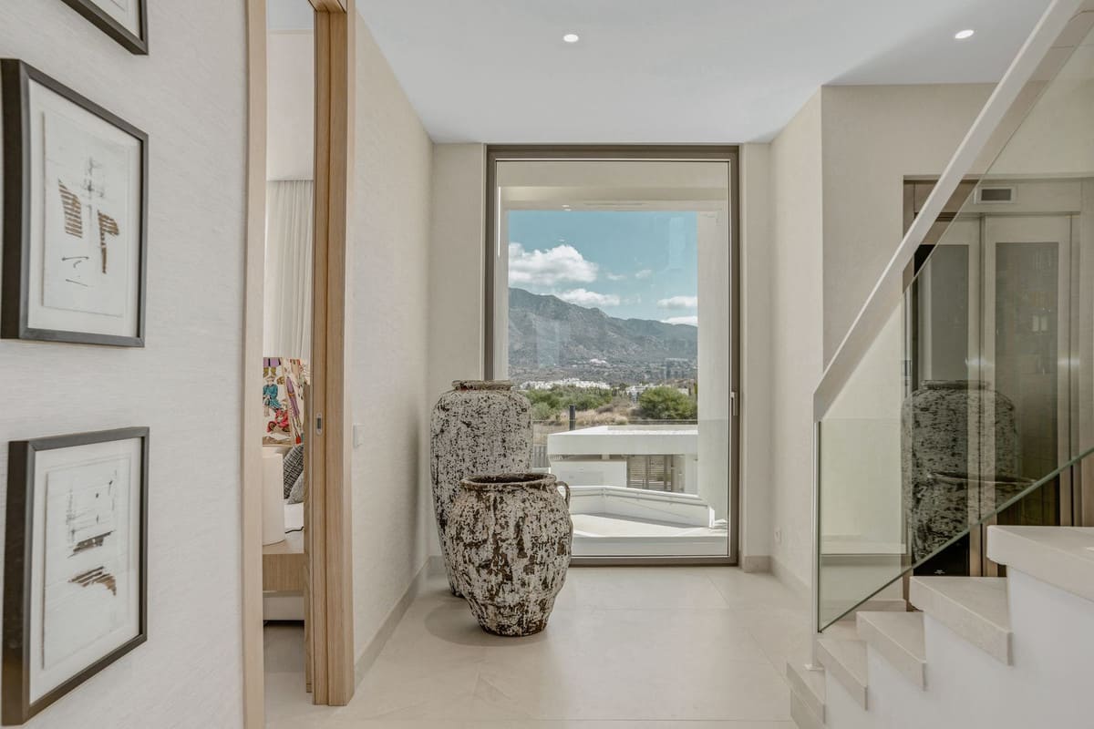 4 Bedroom House in Nueva Andaluc