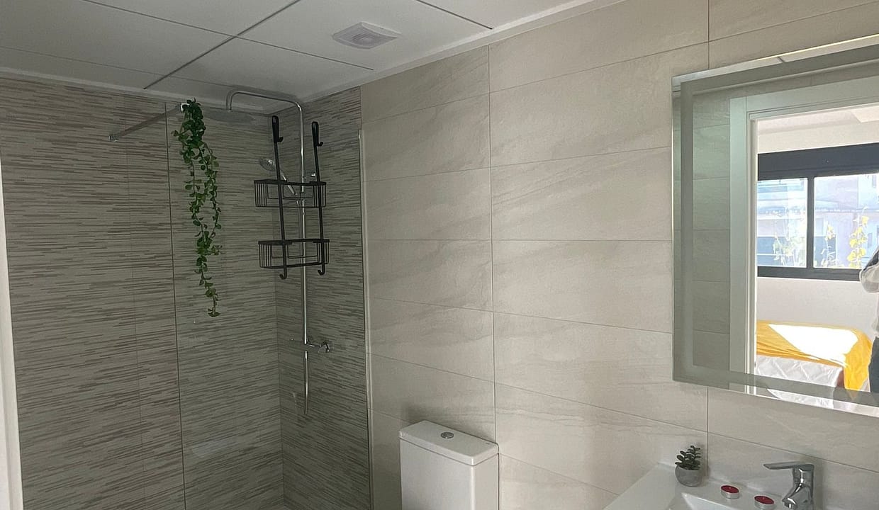 a3a127f4-f274-4722-8b9c-e72b9bf373c2 (002)