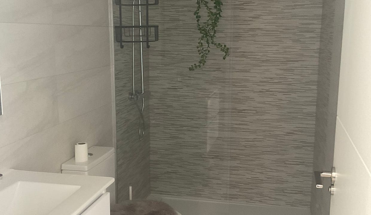 0b510f2d-333f-4192-9e95-7ada2d15a815 (002)