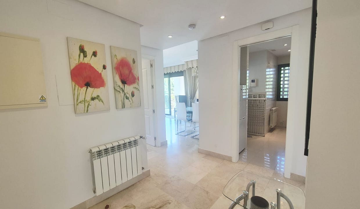 3 Bed, 2 Bath Ground Floor Corner Apartment For Sale - Roda Golf & Beach Resort, San Javier 19