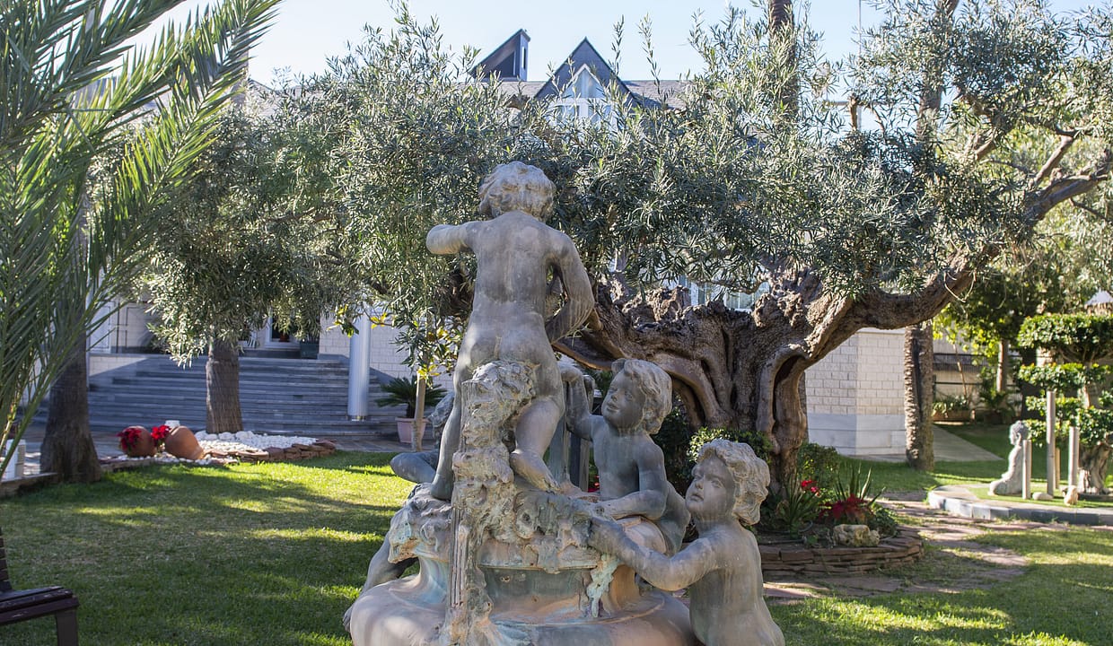 hh59929433-01-image-42