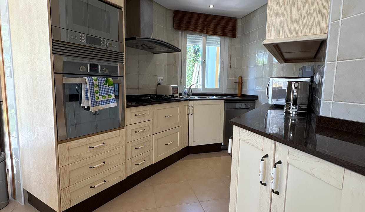 DJI_20250423_121756_485