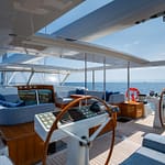 04_Selena_Deck-Facing-Forward-Nf18xmmt