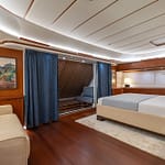015_Selena_Master-Stateroom-8bpIpV6Z