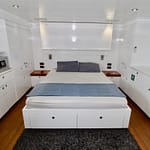 009-Owner-Stateroom-SHARKWATER-144-Niigata-IMG_9932-aOSSXqxL