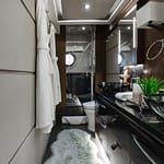 013c-TROUBADOUR-65-Sea-Ray-Master-Head-30-O3mnPlIq