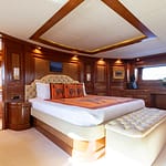 ULYSSES_08_Master-Stateroom-on-Main-Deck_Ulysses-114_HR-Copy-i6FgOHF9