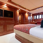 ULYSSES_14_2nd-VIP-Stateroom-on-Lower-Deck_Ulysses-25_HR-V8bLSB6o