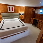 VIS_13_Master-stateroom_admiral_varazze-67-70iY7ObH