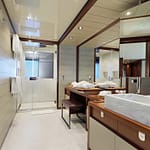 X-Sanlorenzo_08_MASTER-EN-SUITE-LR-EpHHGLWL